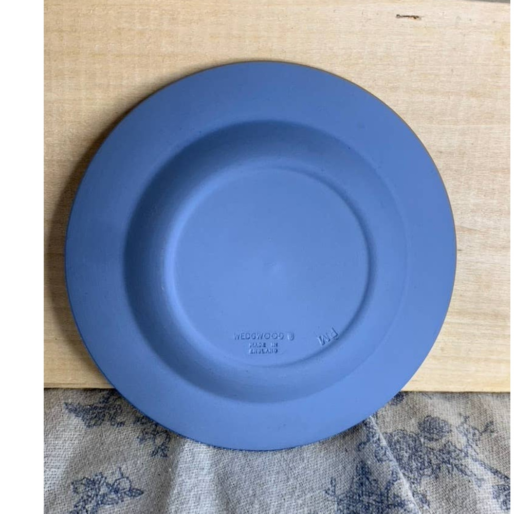 Wedgwood Jasperware Trafalgar Square 4.5" Plate Trinket Dish - Picture 4 of 5